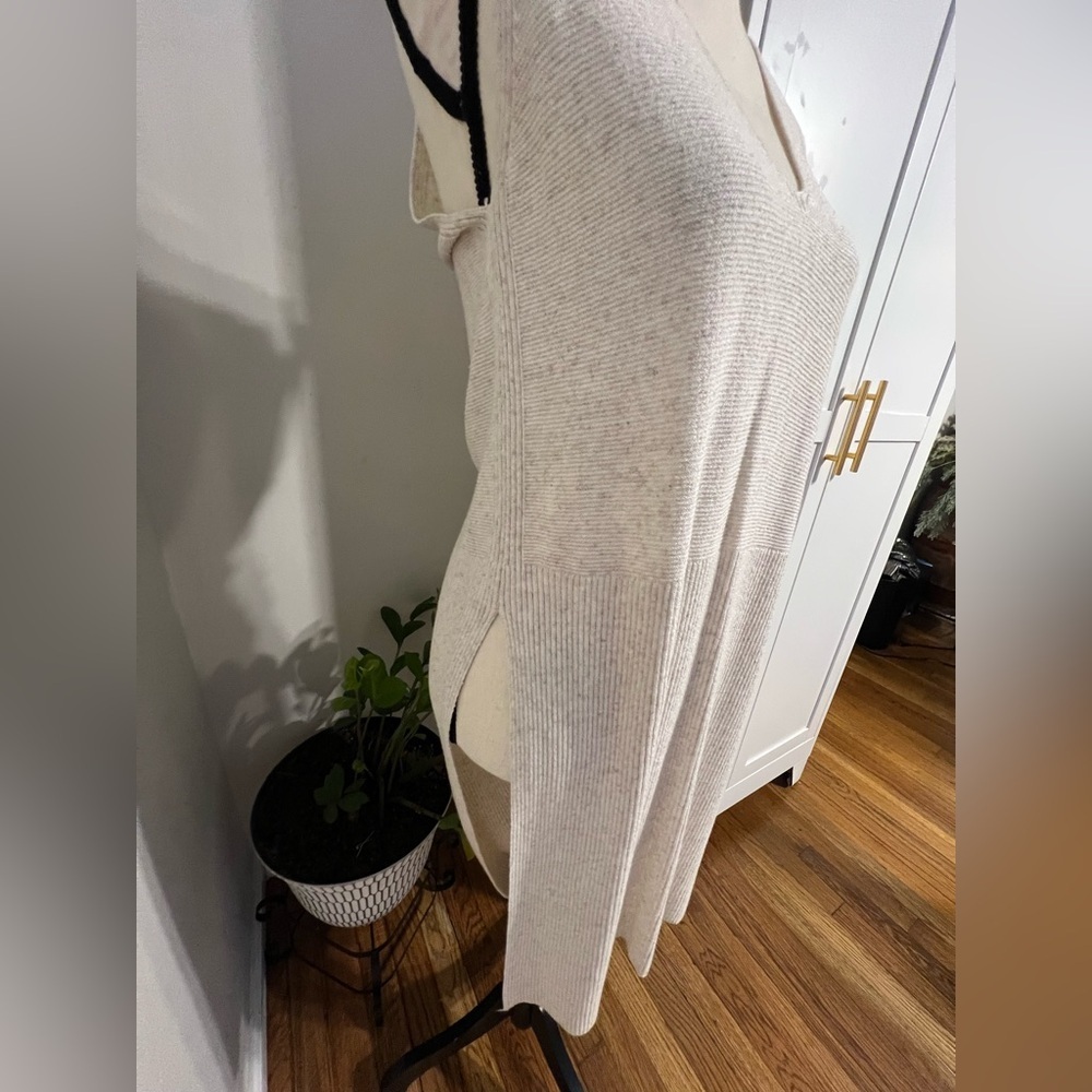 Zara Beige Sleeveless Knit Vest